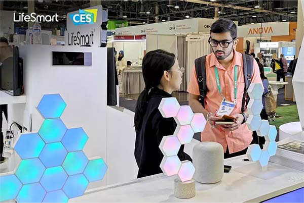 LifeSmart Releases Full Series of HomeKit-compatible Products to Outshine at CES 2020